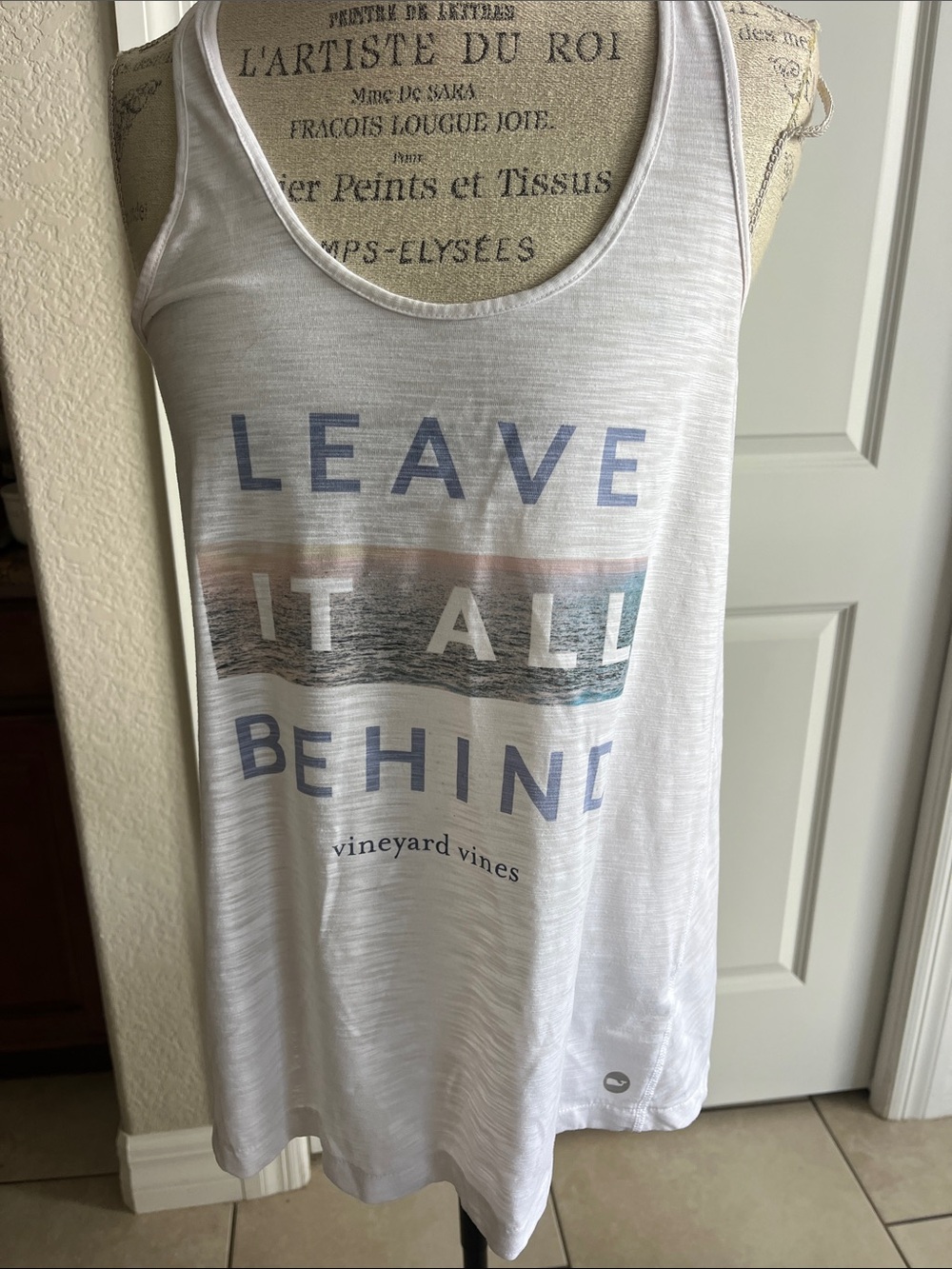 EUC Vinyard Vines white Racerback "Leave it all Behind" graphic T-shirt M